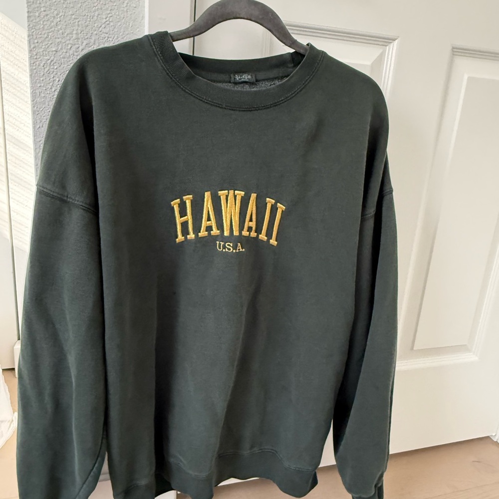 Brandy Melville Dark Green Crewneck Sweater